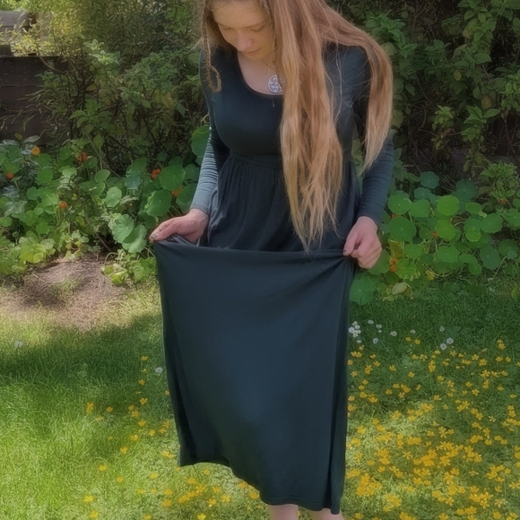 Ethereal Emerald Green Maxi Dress - Picture 2 of 6